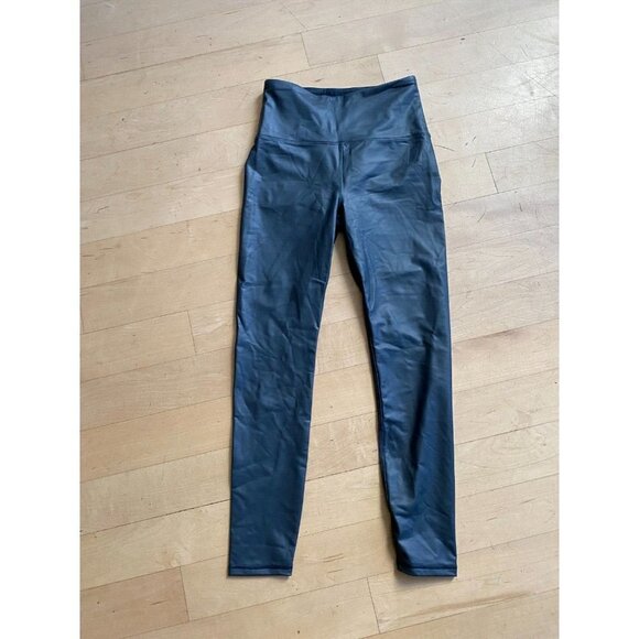 x by Gottex BNWOT Womens Leather Gray Leggings - Picture 3 of 4